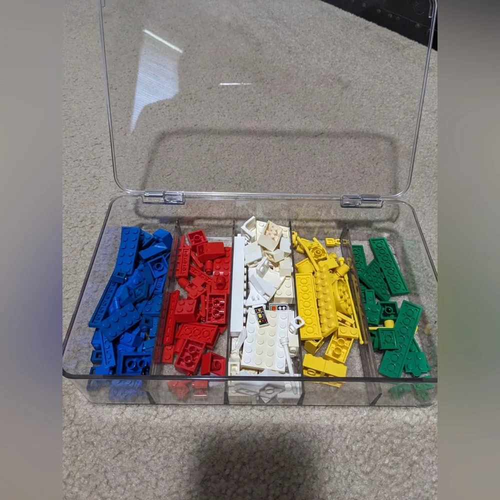 Clear Sunglasses Organizer with Multiple Compartments